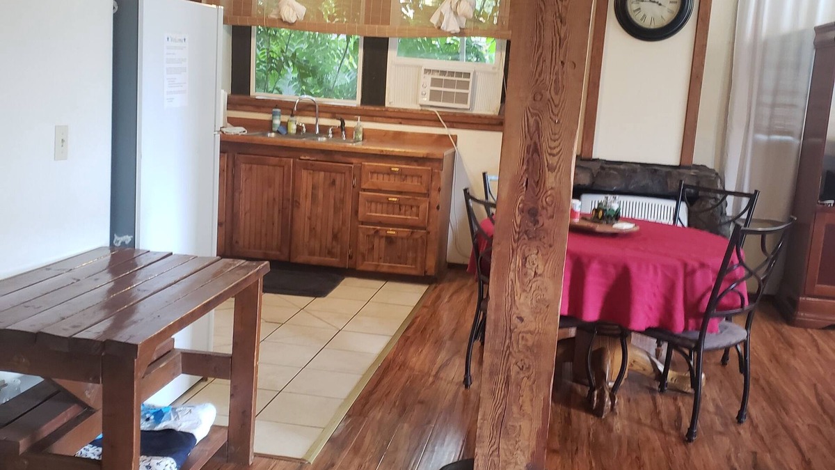 Union Apartment | Beautiful Loft Apartment Centrally Located for Recreation.