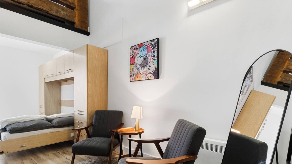 Shaughnessy Village Apartment | Beautiful Loft in Downtown