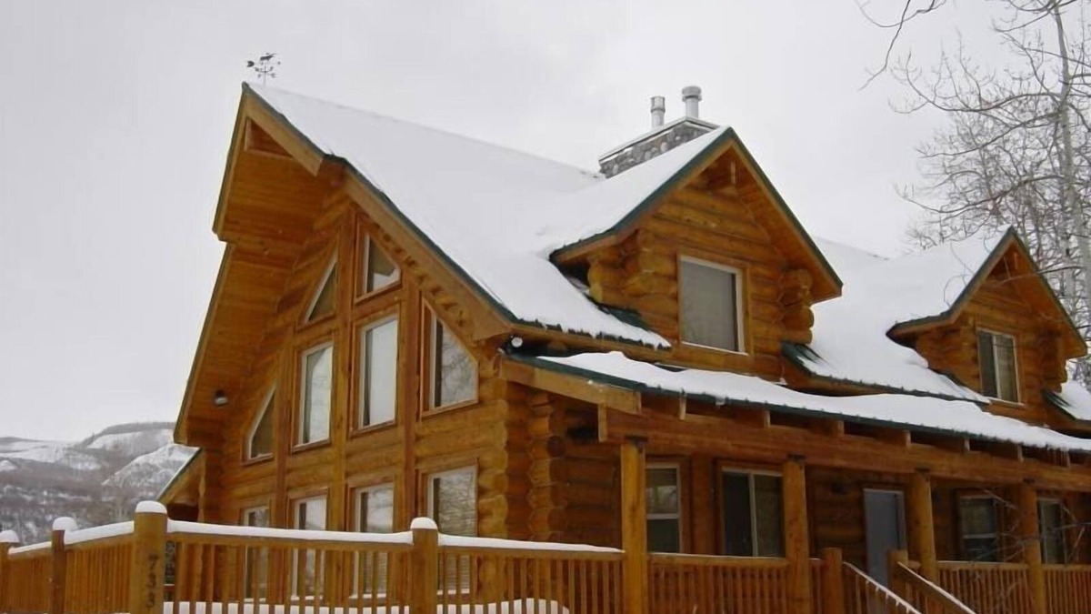 Heber City Cabin | Beautiful Log Cabin Retreat Nestled 45 Minutes from Park City
