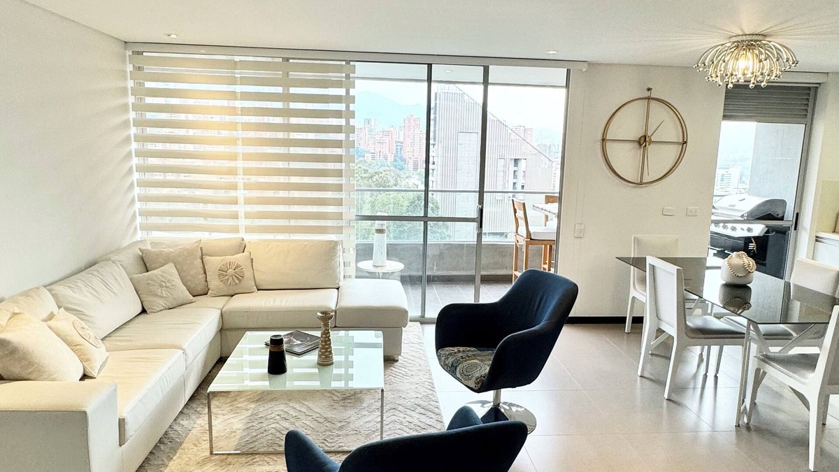 Laureles - Estadio Apartment | Beautiful Luxurious Apartment Suite That offers Your dream stay and location