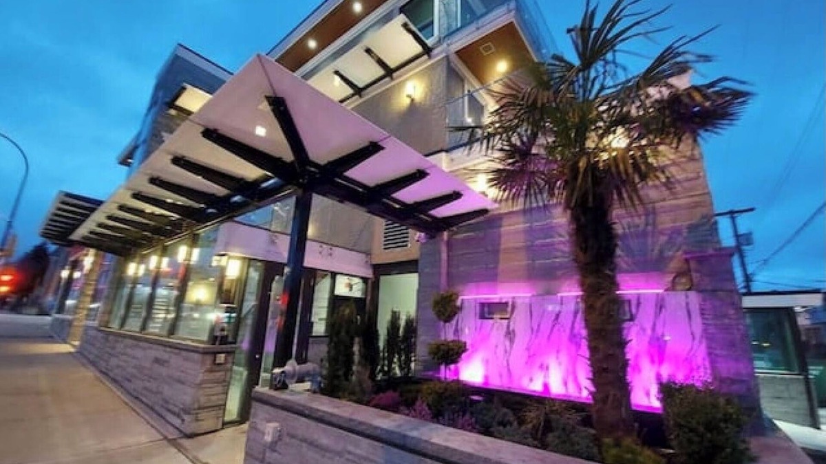 Vancouver South House | Beautiful Luxury 3 Bedroom Townhouse