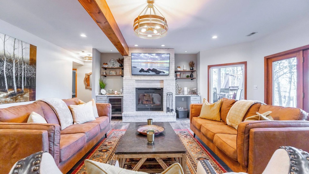 Innsbrook House | Beautiful Luxury Home on water