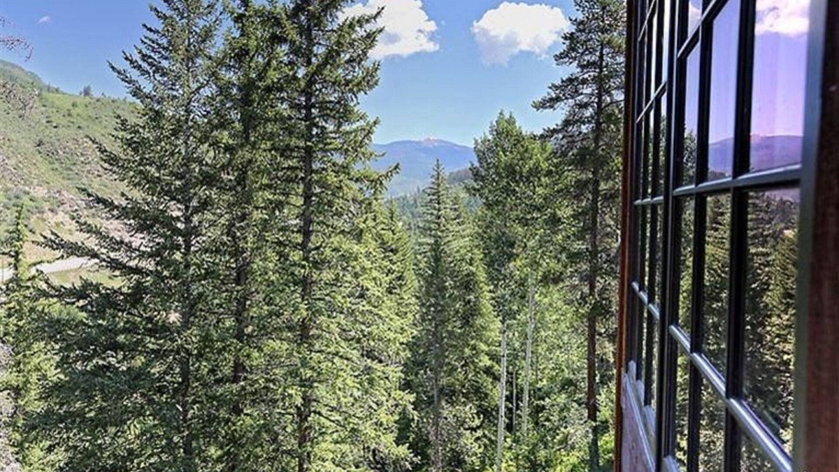 Intermountain House | Beautiful Luxury Mountain Retreat, Great For Families and Groups