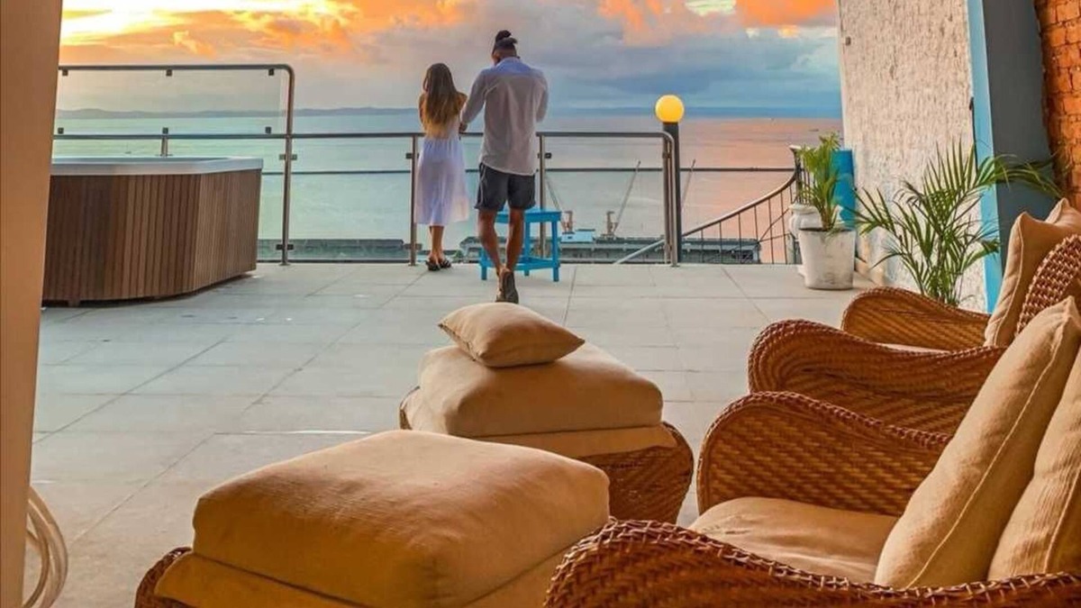 Santo Antonio House | Beautiful Mansion with Bay View and Jacuzzi