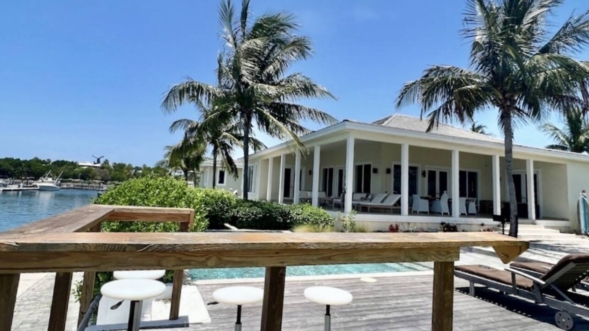 Alice Town House | Beautiful Marina View Estate