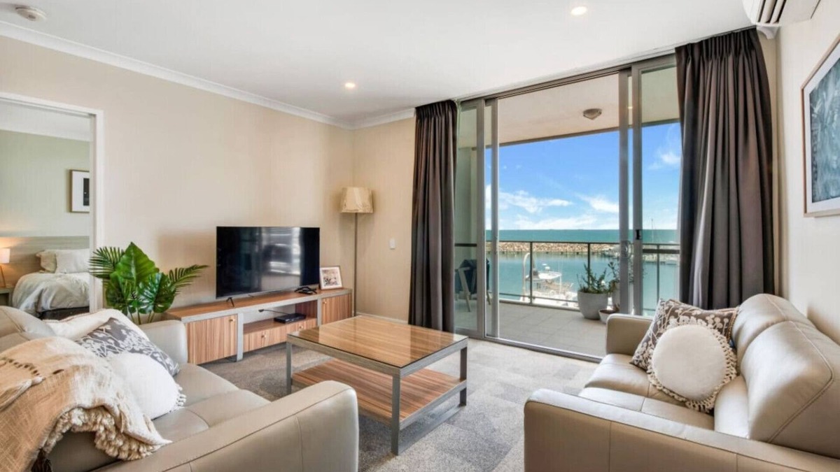 Geraldton Apartment | Beautiful Marina View Apartment