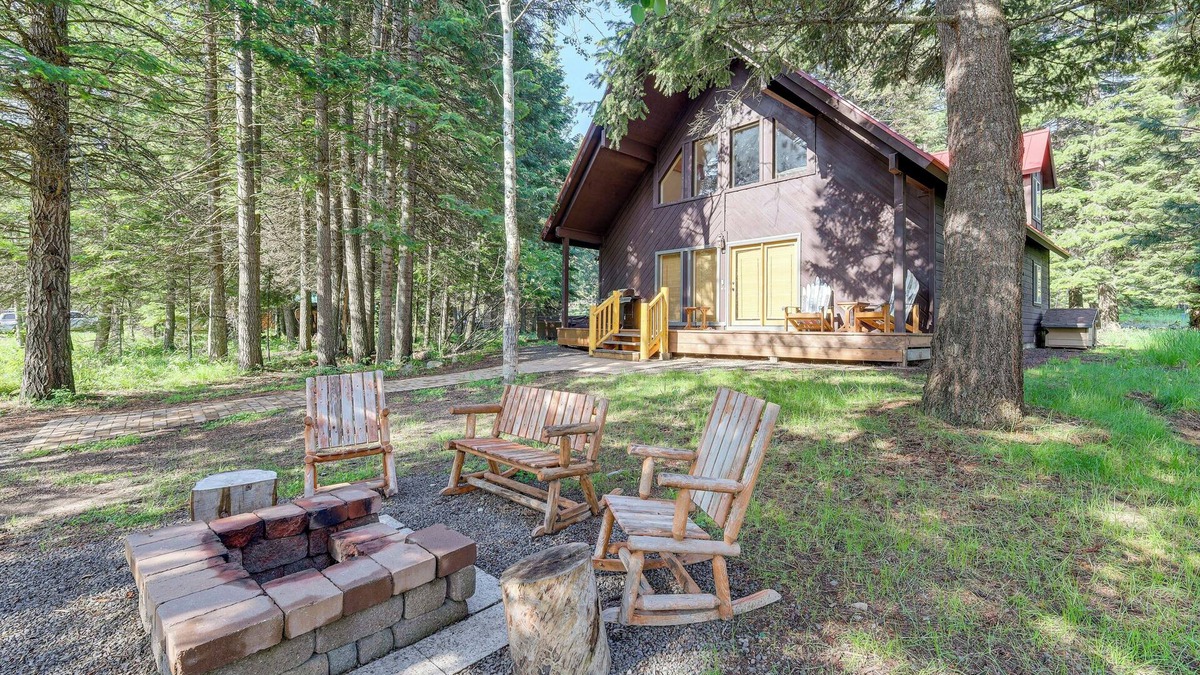 McCall Cabin | Beautiful McCall Cabin: Perfect for Families!