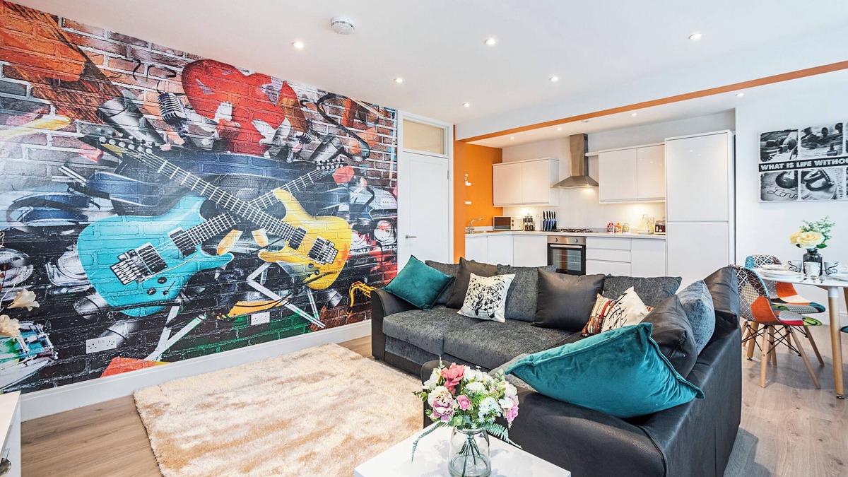 Kilburn Apartment | Beautiful, Modern 2-bedroom in Unbeatable Location