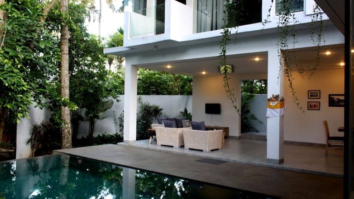 Peliatan Villa | Beautiful Modern 3BR Villa, Ubud - 4Min Drive To The Traditional Art Market!