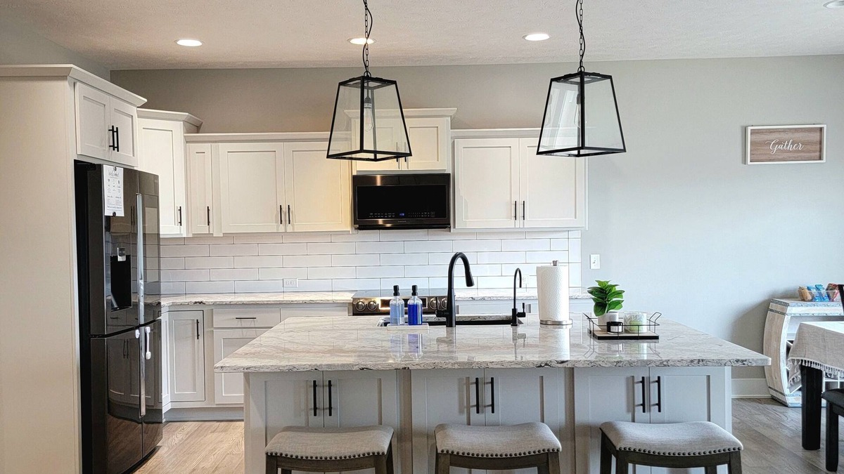 Lincoln House | Beautiful Modern and Cozy House