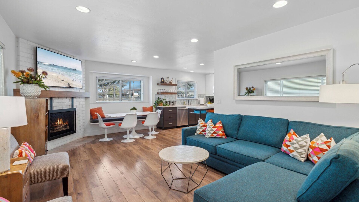 Santa Ana Heights House | Beautiful modern beach house, steps to sand, AC, Bikes, Beach Gear and Parking!