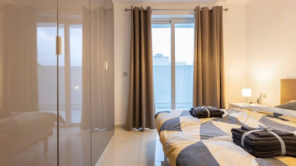 Ta' Xbiex Apartment | Beautiful Modern Central 2BR Apt