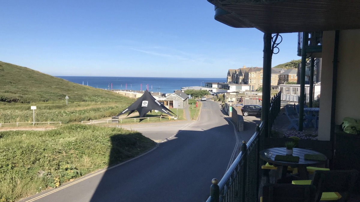 Newquay Apartment | Beautiful Modern SeaView Apartment in WatergateBay