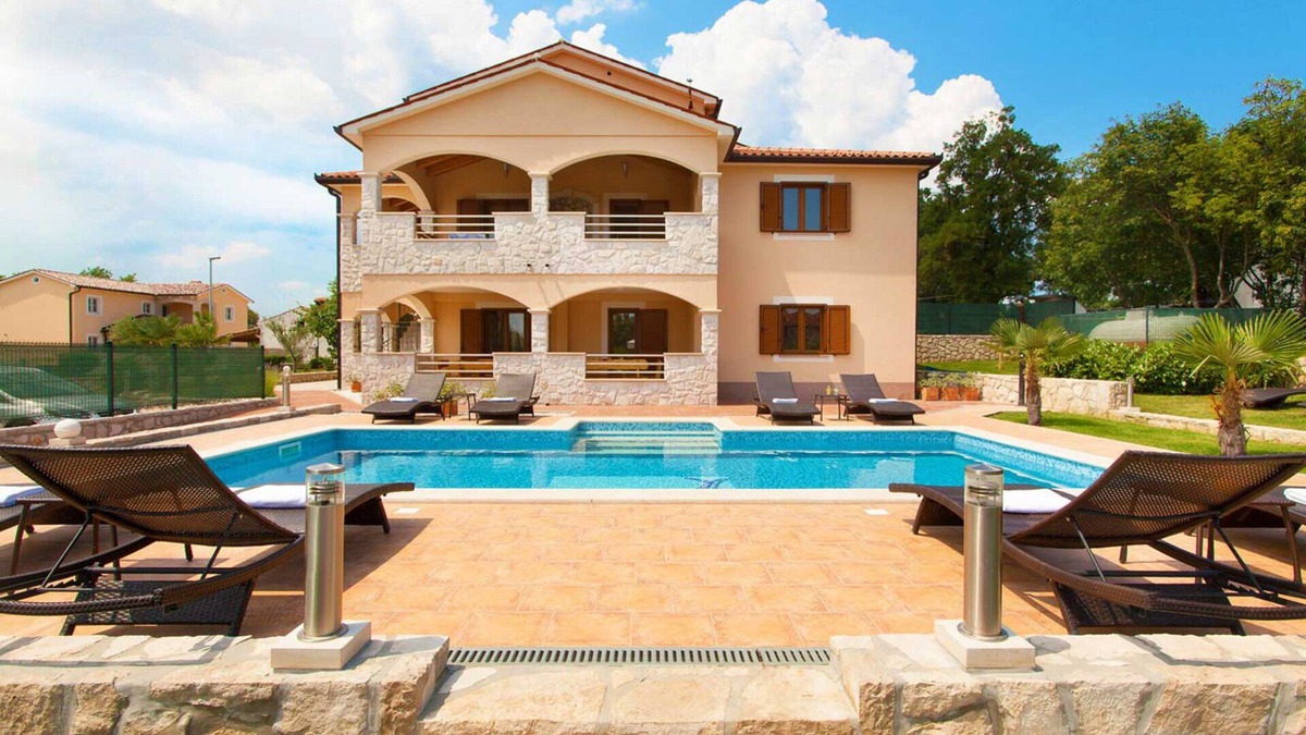 Brgod Villa | Beautiful modern villa in a small village near the sea