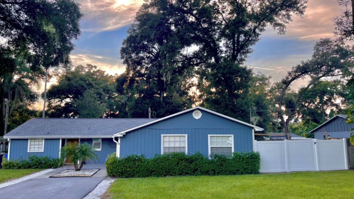 Brandon House | Beautiful Modern Villa in the Tampa area