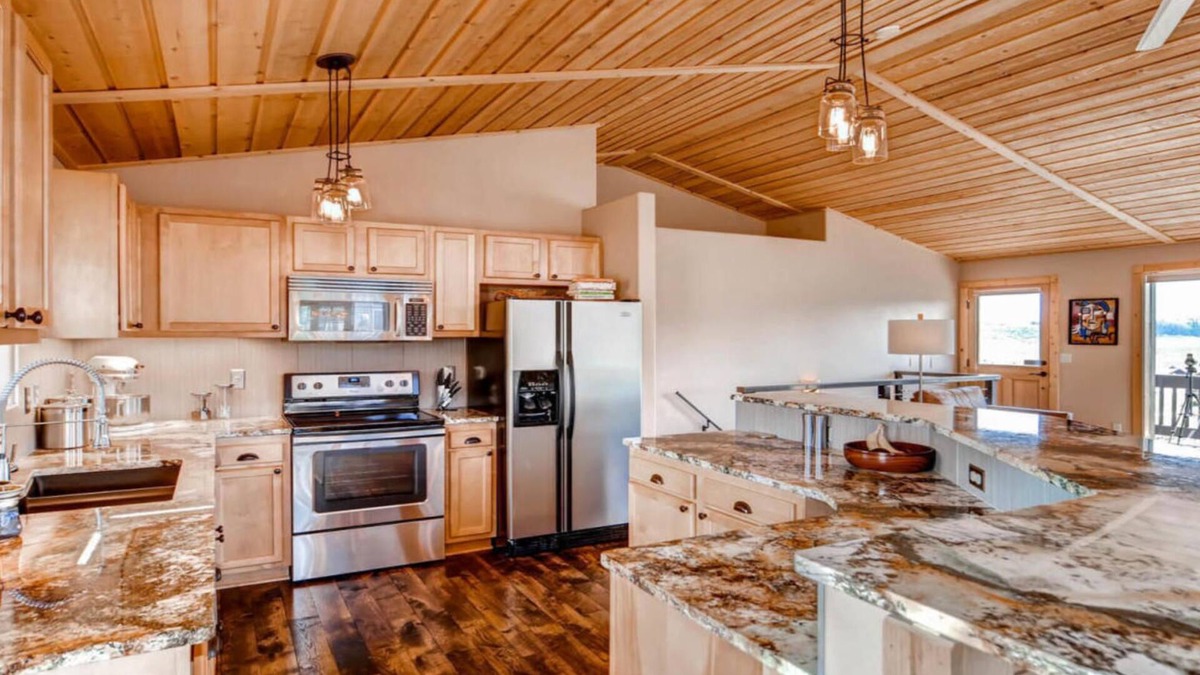 Tabernash House | Beautiful Mountain Modern Home With Views, Hot Tub, & Convenient Location!