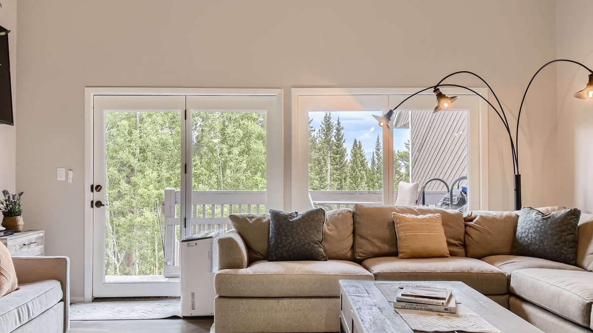 Wildernest Condo | Beautiful mountain condo in Silverthorne, sleeps 8 max, community pool/hot tub