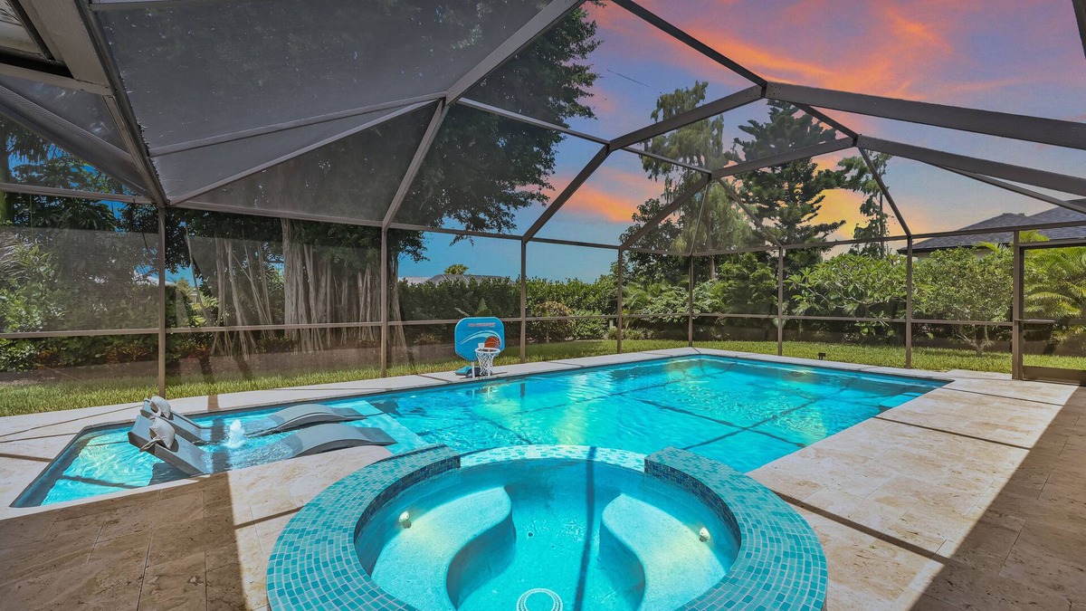 Kings Lake House | Beautiful Naples Retreat