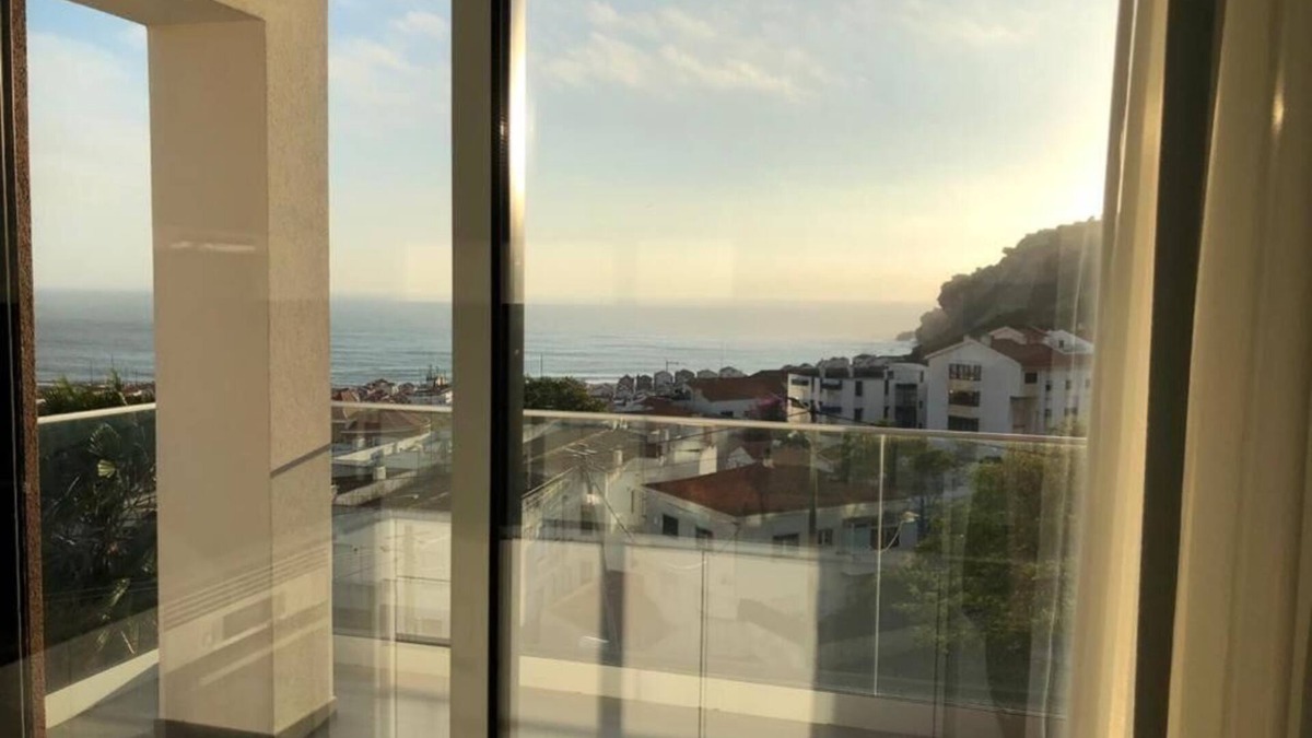 Nazare Apartment | Beautiful Nazaré Apartment, Steps to the Beach!