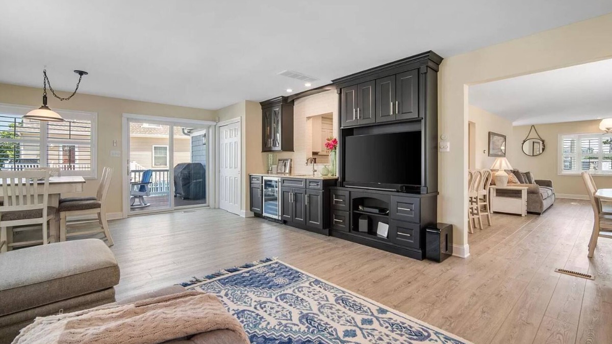A-Zone House | Beautiful New 4 bed/4 bath - 3 blocks to beach