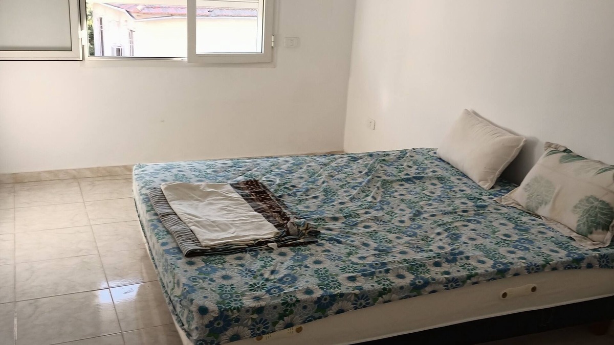El Ouardia Apartment | Beautiful new apartment .Tunis 10 minutes walk from Cv Metro stop 300 m. quiet.