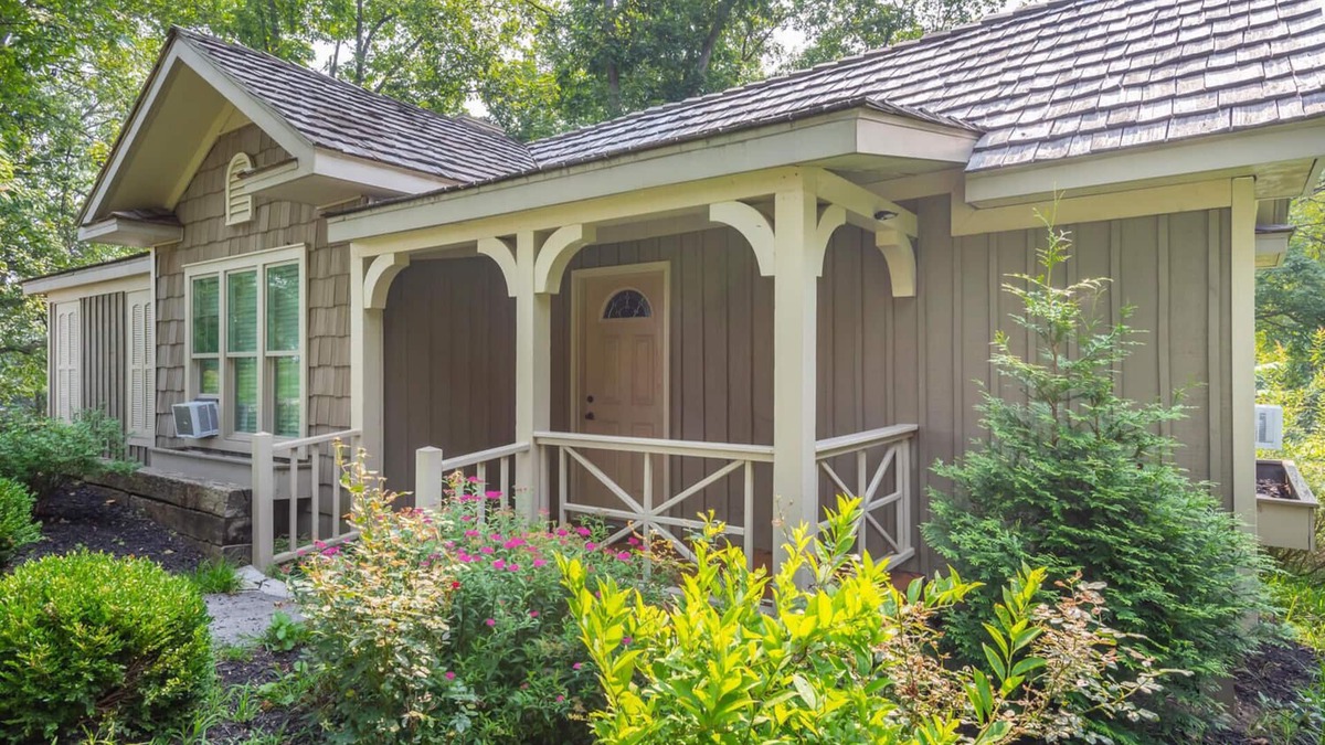 Paoli Cottage | Beautiful New Cottage w/Endless Hilltop Views