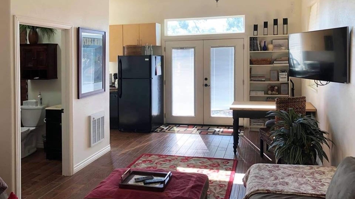 Fallbrook House | Beautiful new detached casita nestled in scenic southern CA foothills!