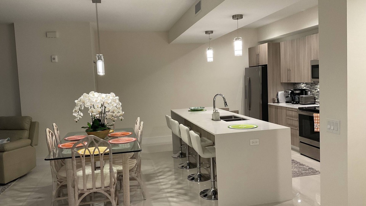Majestic Palms Condo | Beautiful new fully furnished condo just minutes from Sanibel/Captiva beaches!