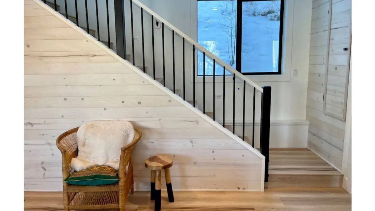 Joseph House | Beautiful new home at Wallowa Lake with dock.