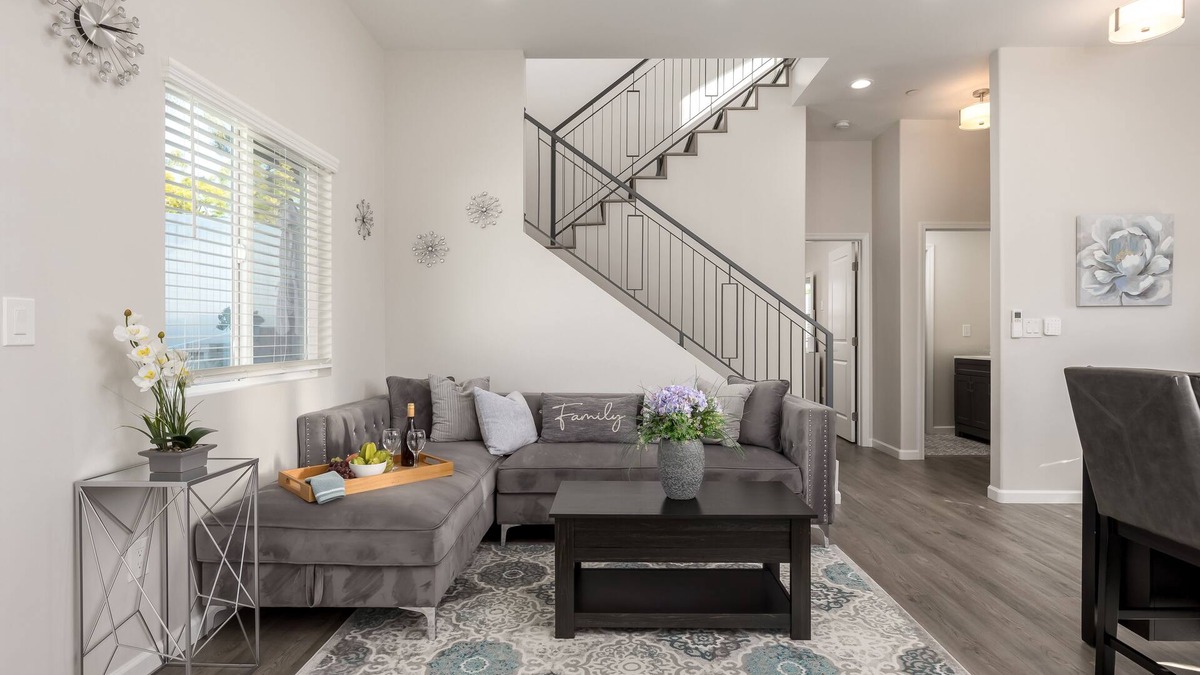 Kit Carson House | Beautiful New Home with Large Balcony & Views!