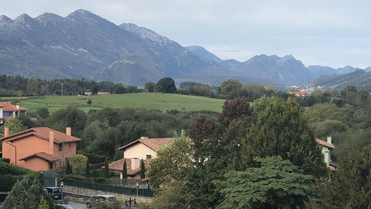 Colombres House | Beautiful new house in Colombres with porch and garden