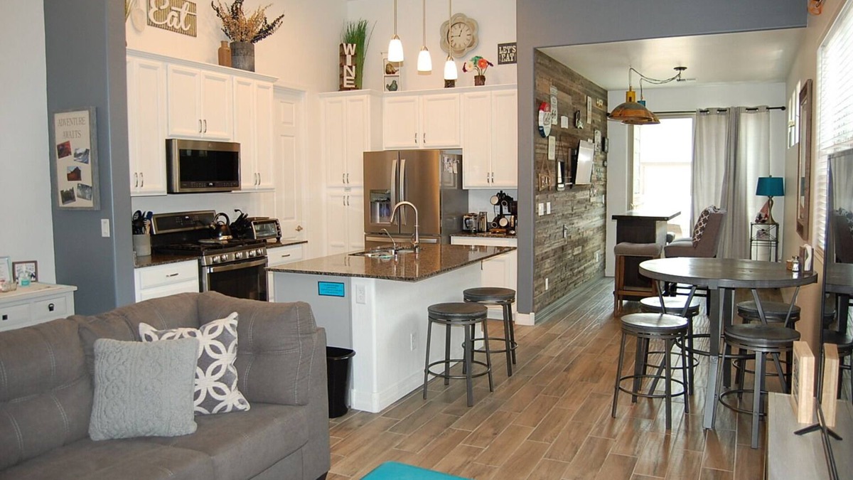 Flagstaff House | Beautiful New Townhome nestled in the Pines!