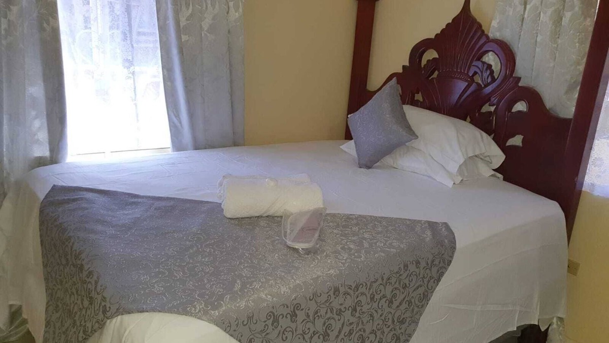 Linstead House | Beautiful, Newly built spacious and stunning House