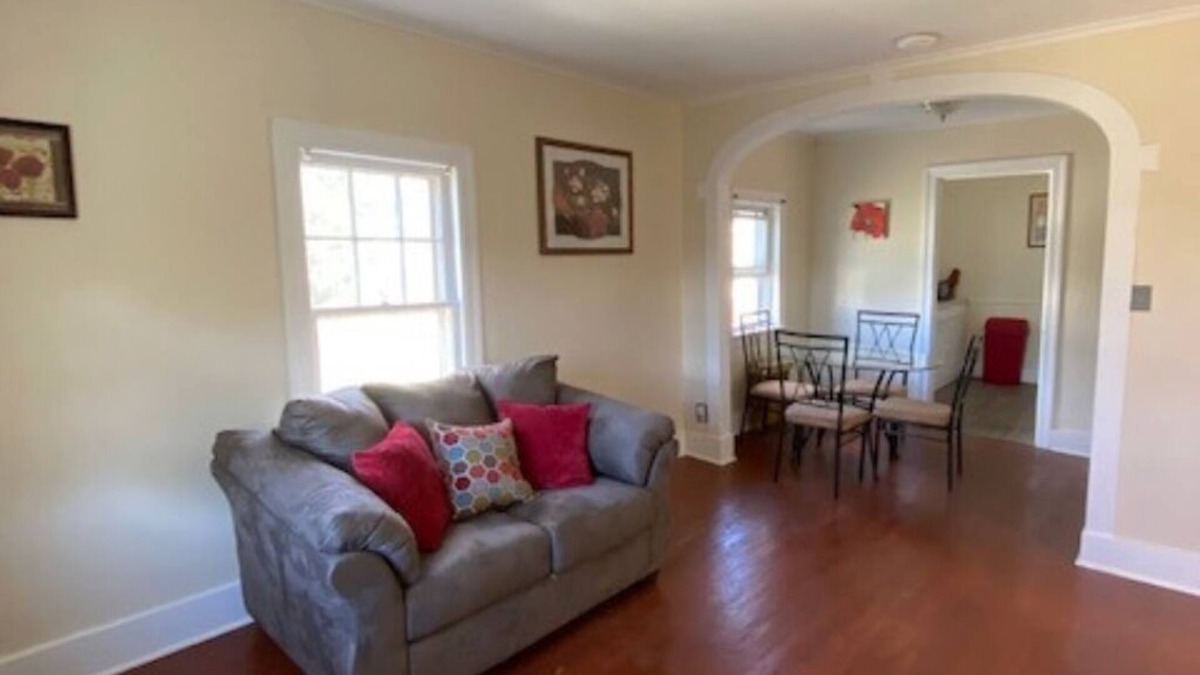 Gloversville Apartment | BEAUTIFUL NEWLY FURNISHED & Updated Apartment! Calling TRAVEL NURSES & MEDS!