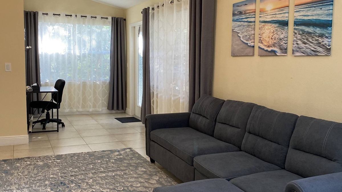 Villas Apartment | Beautiful newly remodeled apartment 2004