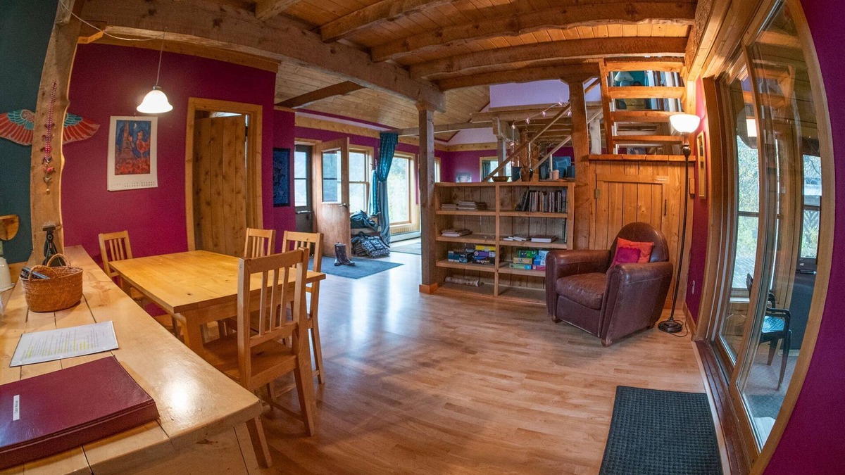 Finland Cabin | Beautiful North Shore River Retreat