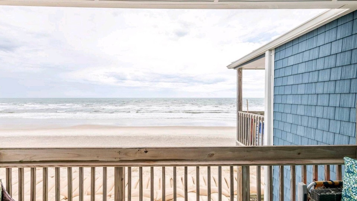 McCutcheon Field Condo | Beautiful oceanfront condo; the perfect getaway!