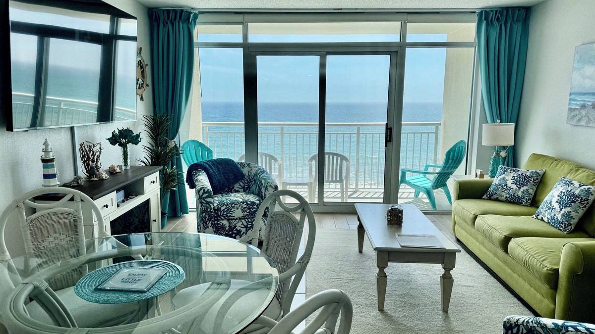 Atlantic Beach Condo | Beautiful OCEANFRONT 1-BR condo-N. Myrtle Beach. Indoor/outdoor pools-lazyrivers