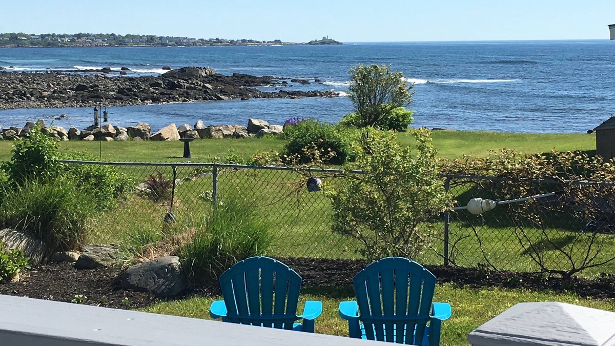 York Harbor Cottage | Beautiful ocean views & walking distance to the beach.