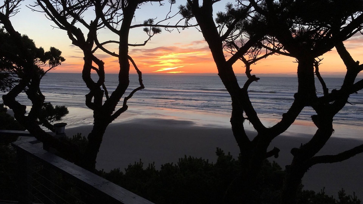 South Beach House | Beautiful Oceanfront Retreat With Easy Private Beach Access