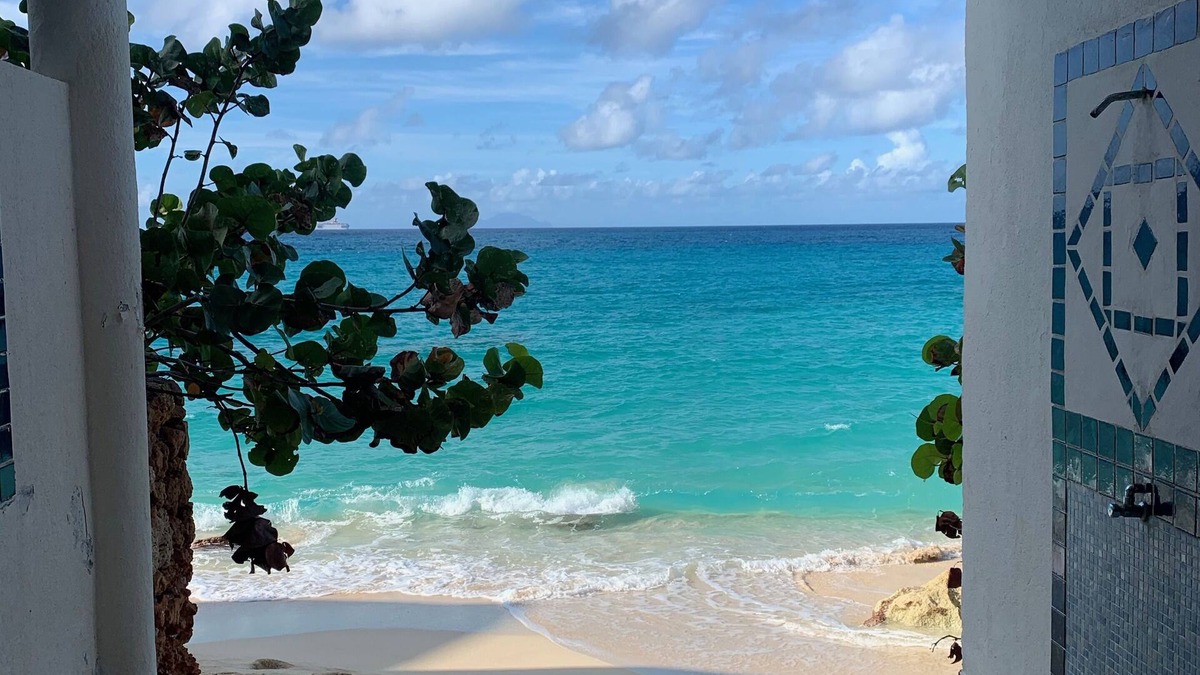 Maho Condo | Beautiful Oceanfront 1 bedroom Condo, Sapphire Beach resort