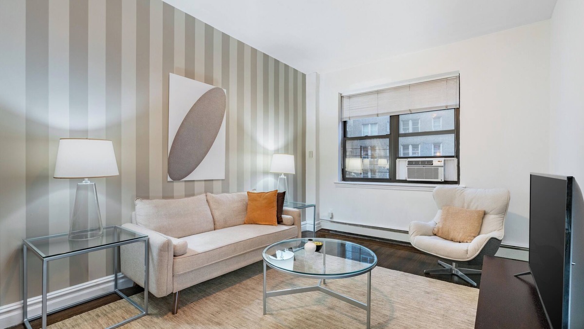 Central Park West Apartment | Beautiful One Bedeoom in Heart of Upper West Side