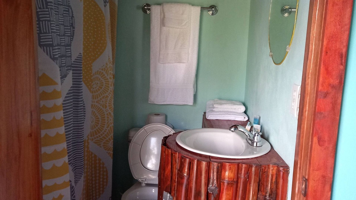 Corn Island House | Beautiful one bedroom with balcony and partial ocean view