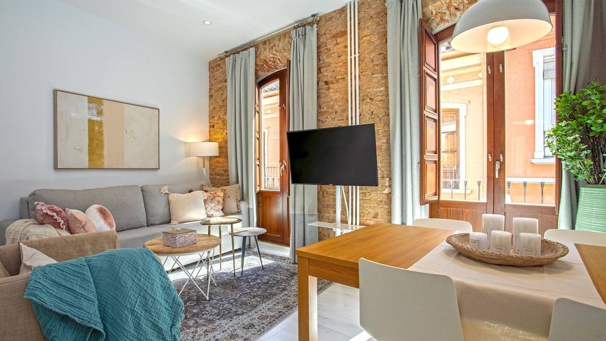 Central District Apartment | Beautiful one-bedroom apartment near the Cathedral. Zacatin 301