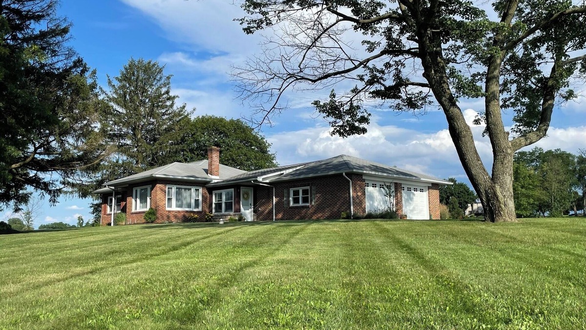 Ono House | Beautiful open and spacious ranch home in country setting