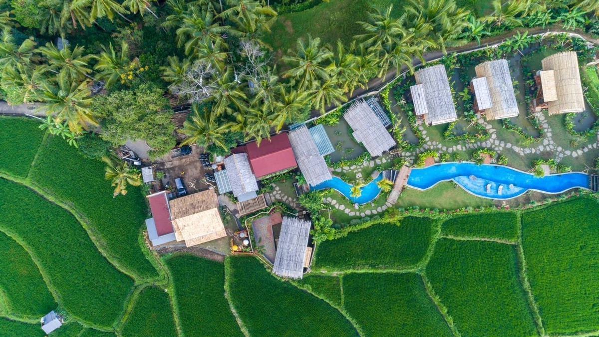 Peliatan Villa | Beautiful Open Living with Bee House