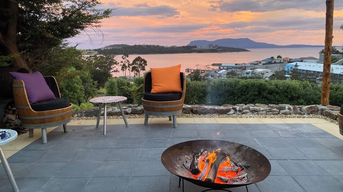 Orford House | Beautiful Orford with Maria Island Views.nPet Friendly and Loads of Space