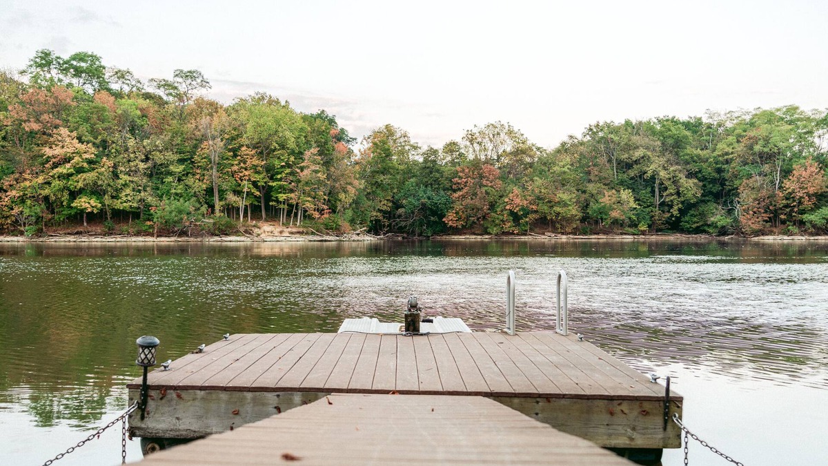 Shelbyville House | Beautiful, Peaceful Lakefront home in ❤️ of Bourbon Country in Shelbyville, KY