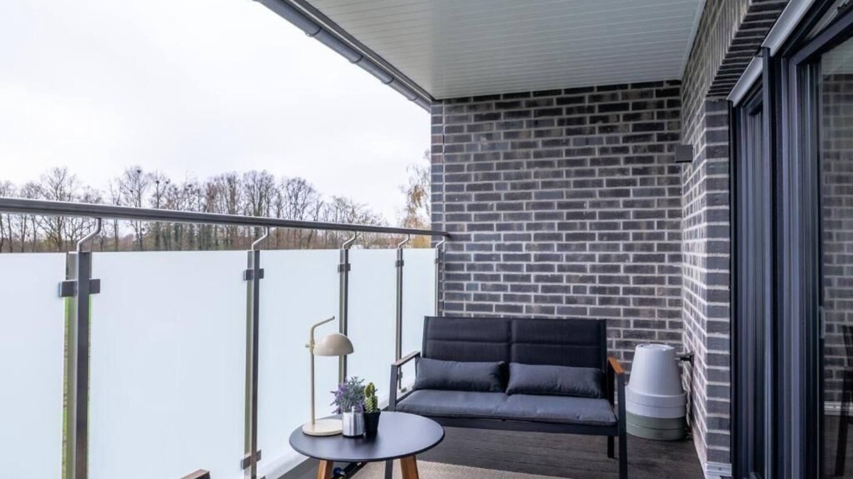 Huede Apartment | Beautiful penthouse Dümmer See - Lembruch Quiet, spacious and with a view of nature
