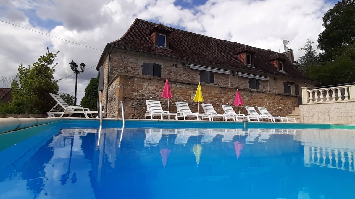 Thenon House | Beautiful perigord stone, private pool, exceptional views and breathtaking.